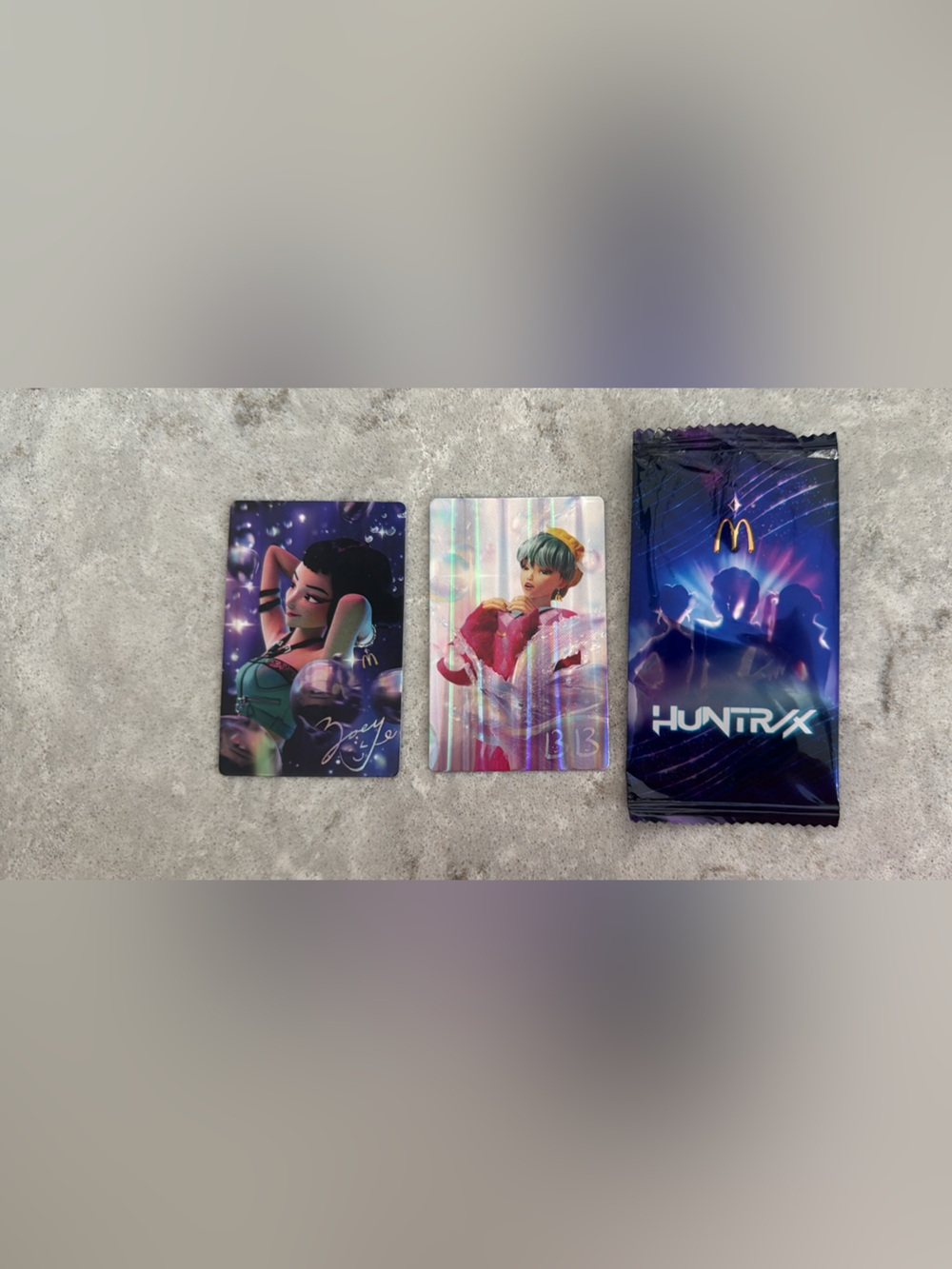 HUNTR/X (Huntrix) McDonalds card/toys